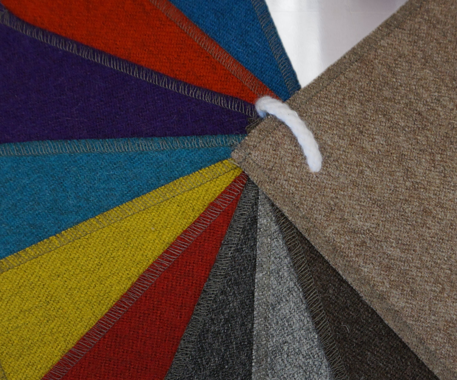 Prostoria Synergy stofdetail met verschillende stofkleuren Prostoria Synergy stofdetail met verschillende stofkleuren