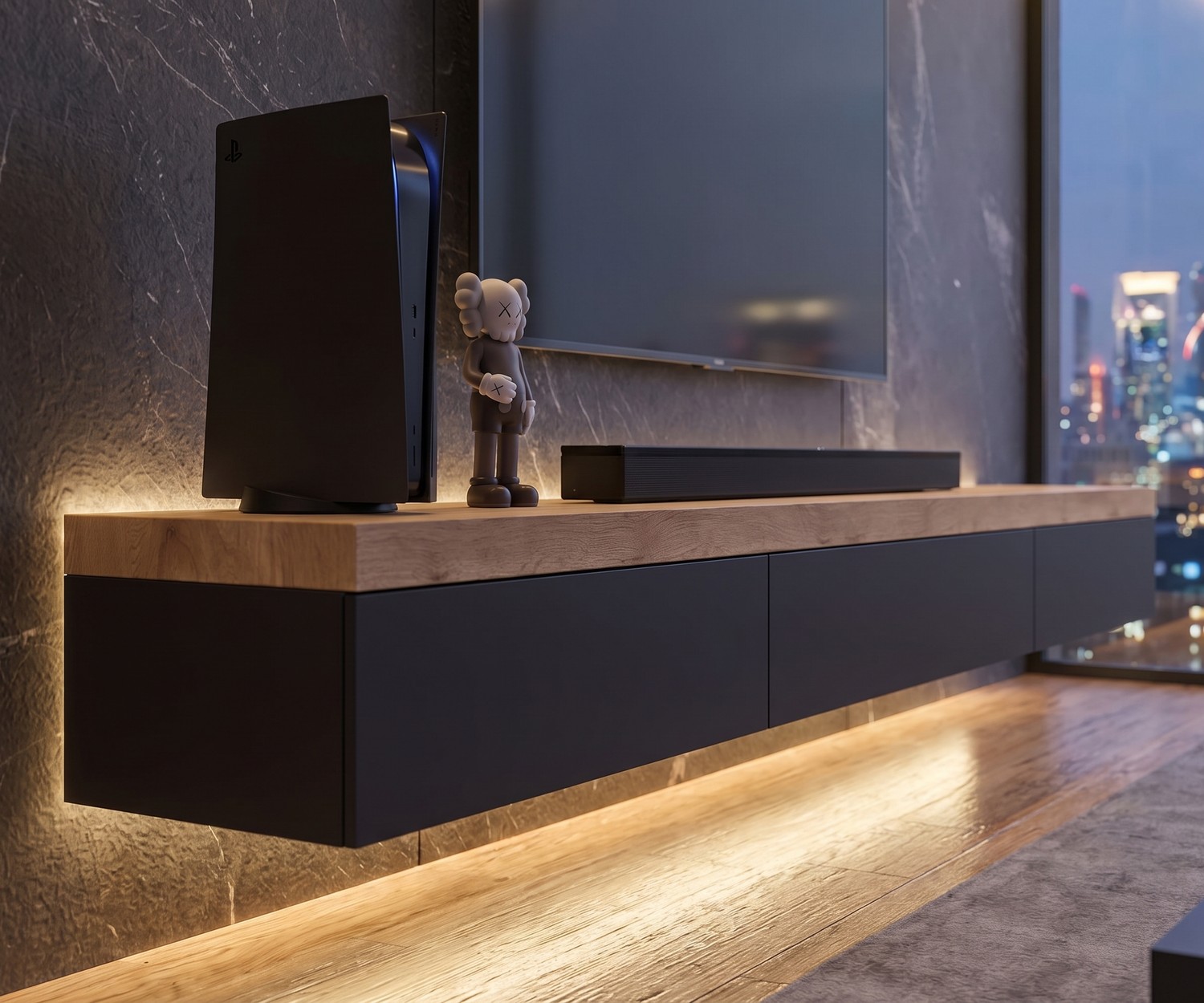 Zwevend Livitalia lowboard met dik houten blad Lowboard in woonkamer: Zwevend Livitalia lowboard met dik houten bovenblad en donker front in een moderne gameroom.