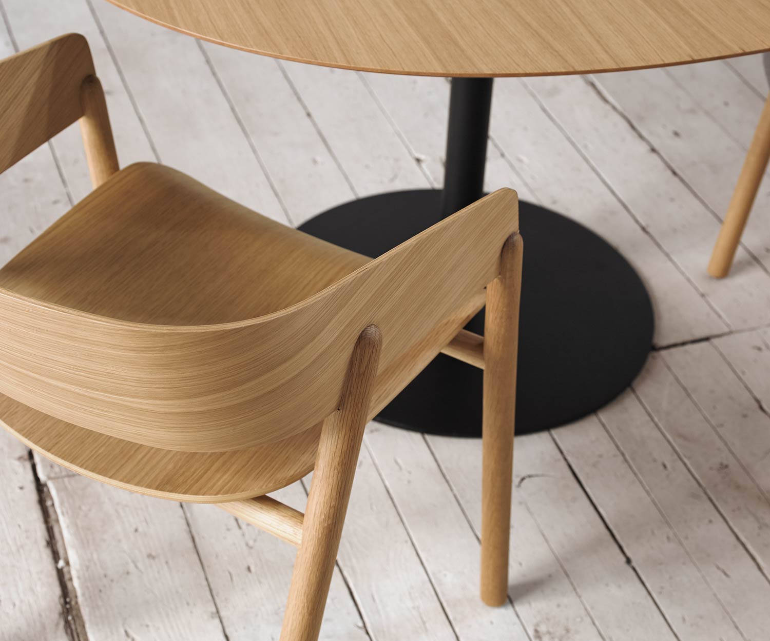 Punt Design massief houten stoel Mava secretaresse bureaustoel