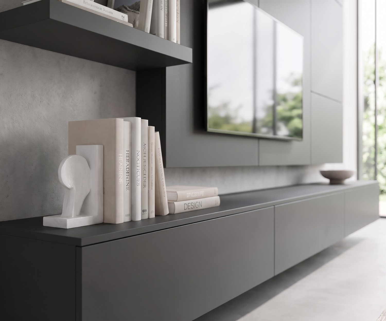 Zwevend TV-meubel Livitalia C102 in donkergrijs Zwevend TV-meubel Livitalia C102 in donkergrijs. Moderne kastenwand voor de woonkamer met wandpaneel en legplank.