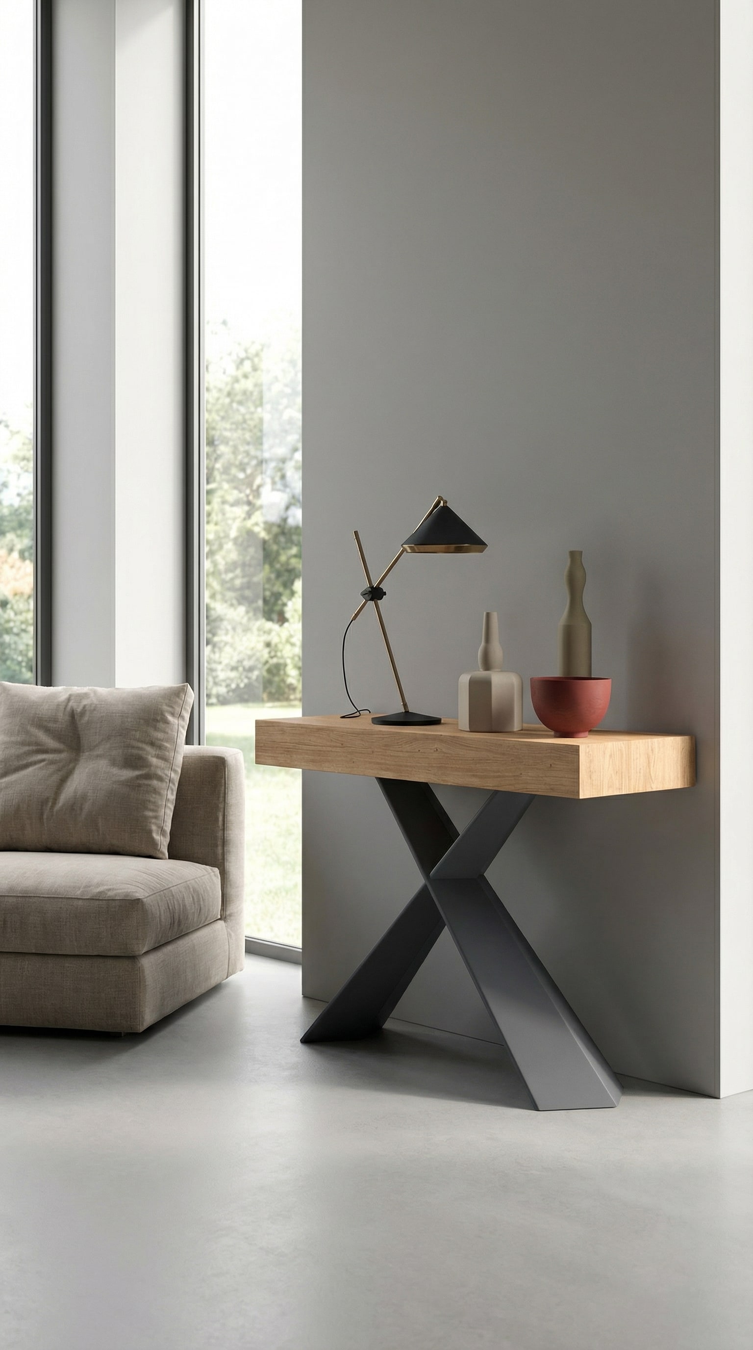 De Ozzio Console 4you met opvallend metalen kruisframe als stijlvol, ruimtebesparend bureau in de moderne woonkamer.