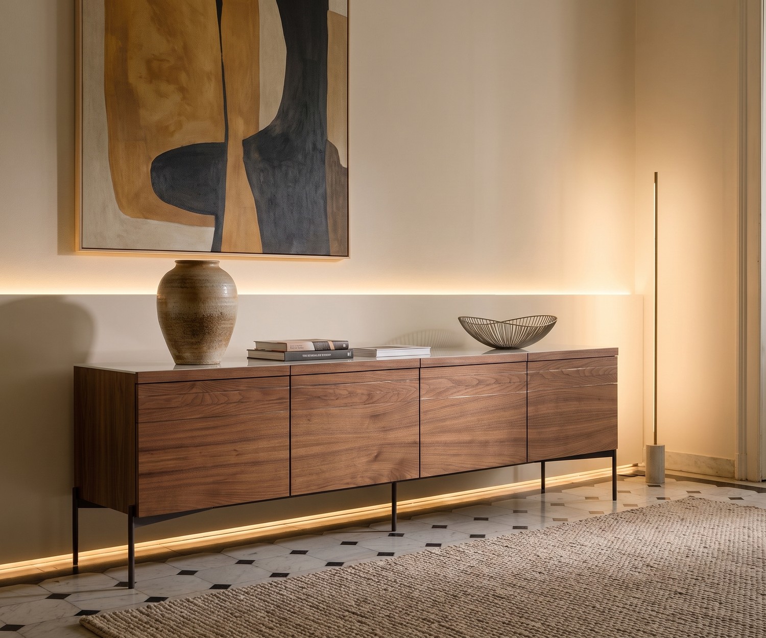 al2 o-rizon 003 design dressoir van hout voor de woonkamer met veel opbergruimte, modern interieur met ronde wandspiegel.