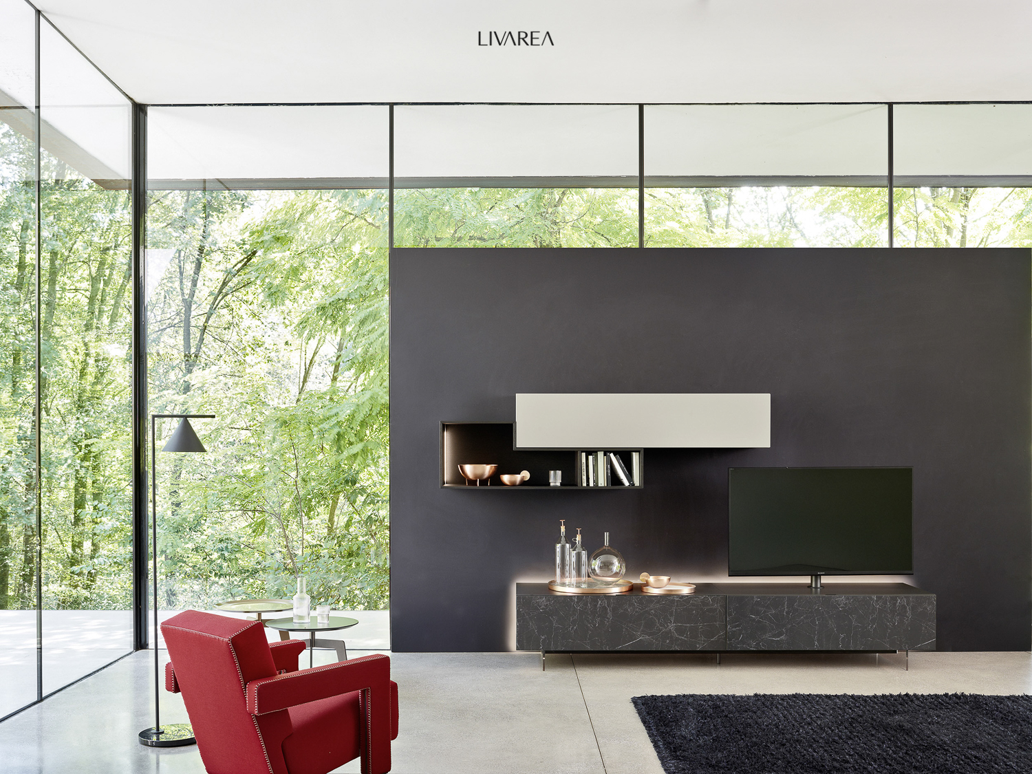 Mooie slaapkamer met centraal gestoffeerd bed nachtkastjes design kledingkast glazen deuren led verlichting ladekast Mooie slaapkamer met centraal gestoffeerd bed nachtkastjes design kledingkast glazen deuren led verlichting ladekast