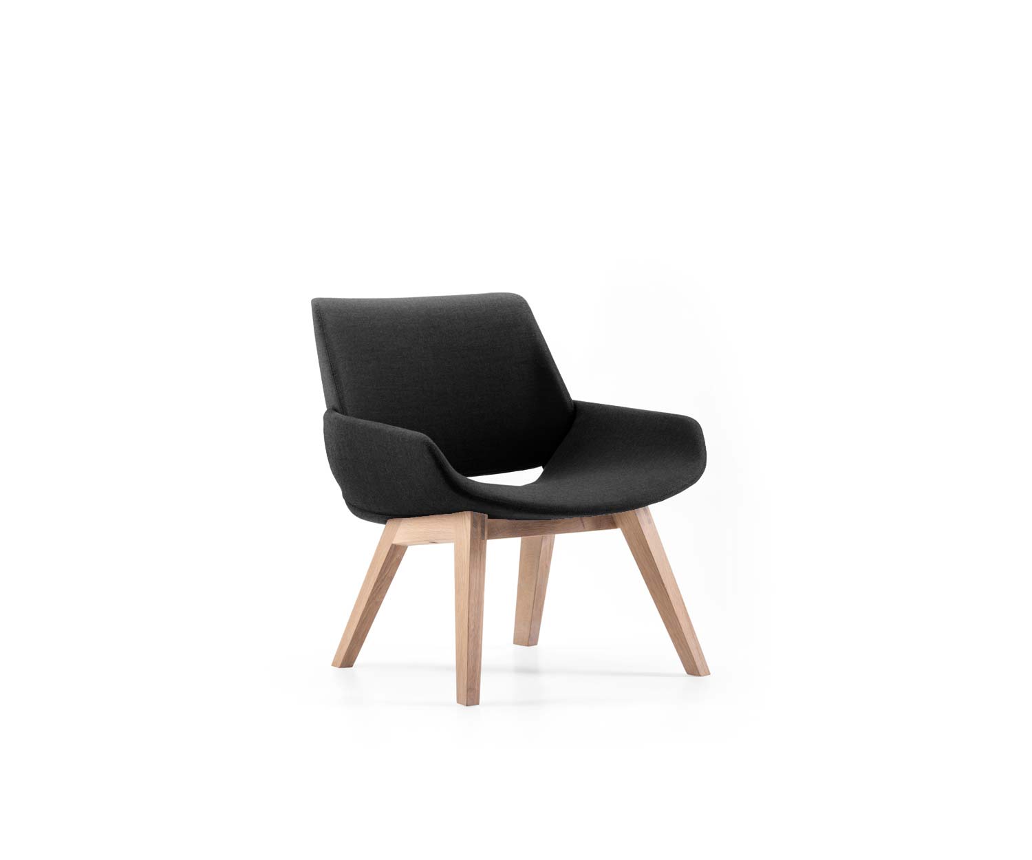 Exclusieve Prostoria Design fauteuil Monk met massief houten poten in zwart Exclusieve Prostoria Design fauteuil Monk met massief houten poten in zwart