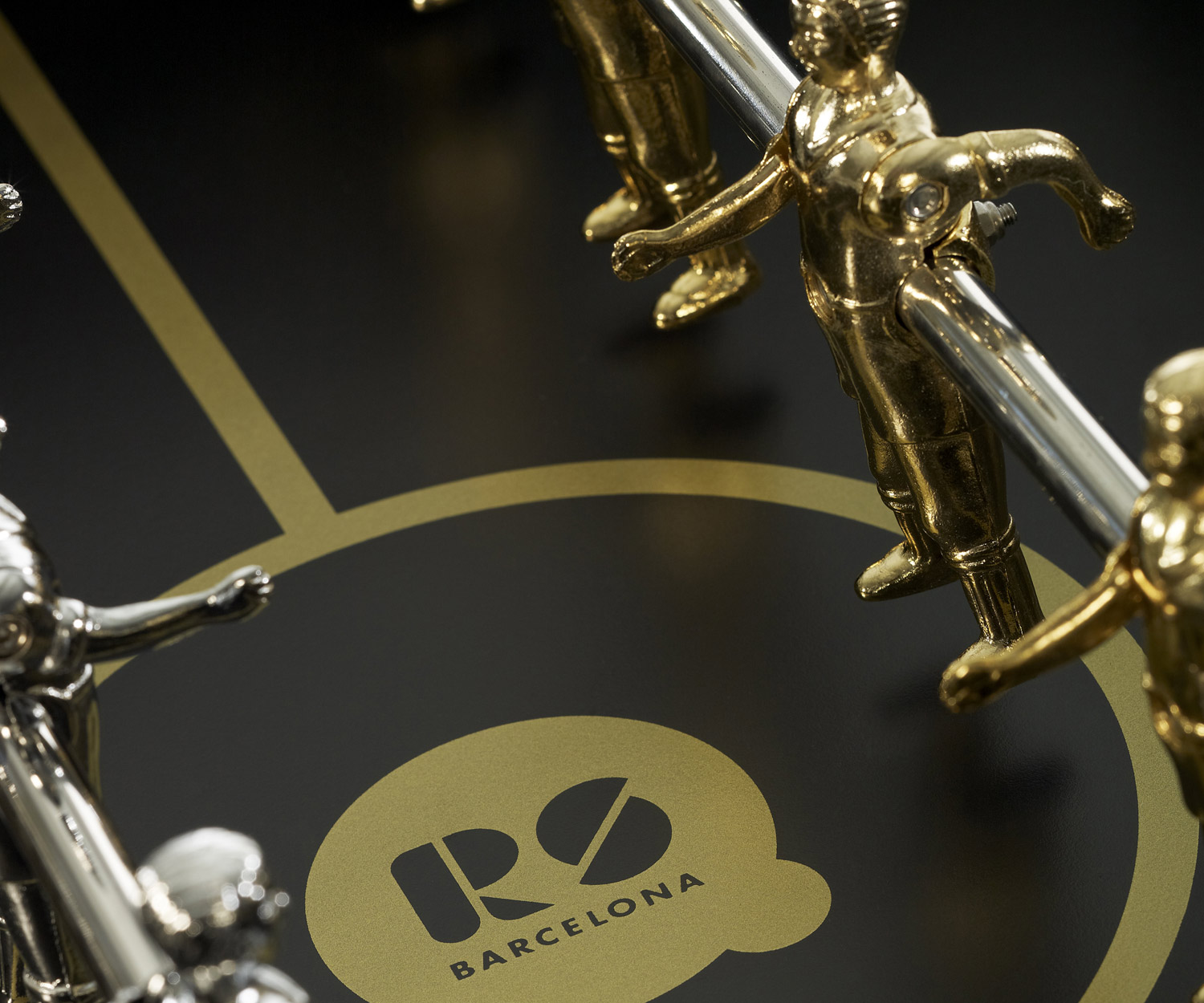 RS Barcelona RS#3 Wood Gold tafelvoetbalveld zwart goud RS Barcelona RS#3 Wood Gold tafelvoetbalveld zwart goud