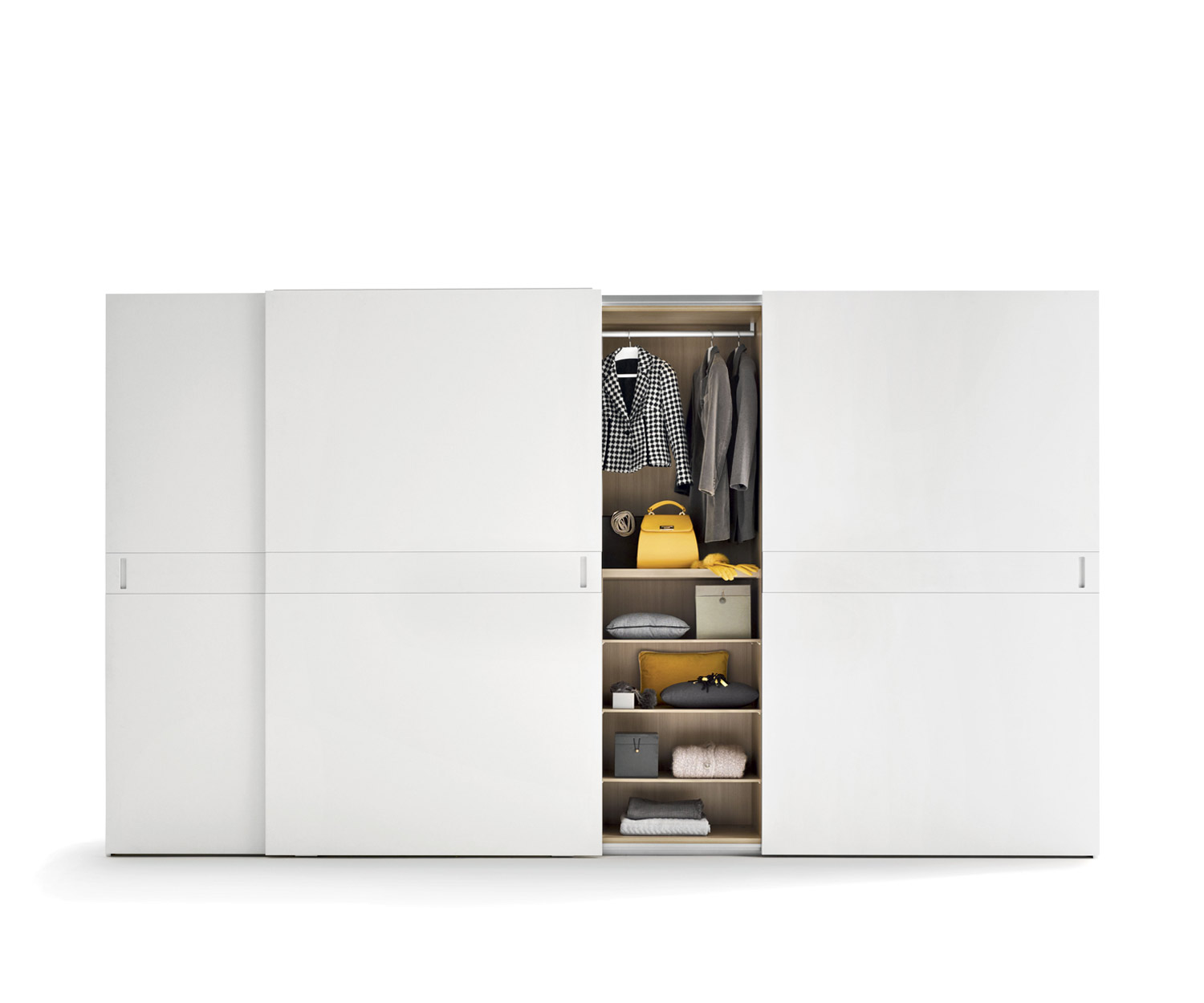 Novamobili Kledingkast Klasse schuifdeuren open Hoofdfoto Novamobili Kledingkast Klasse schuifdeuren open Hoofdfoto