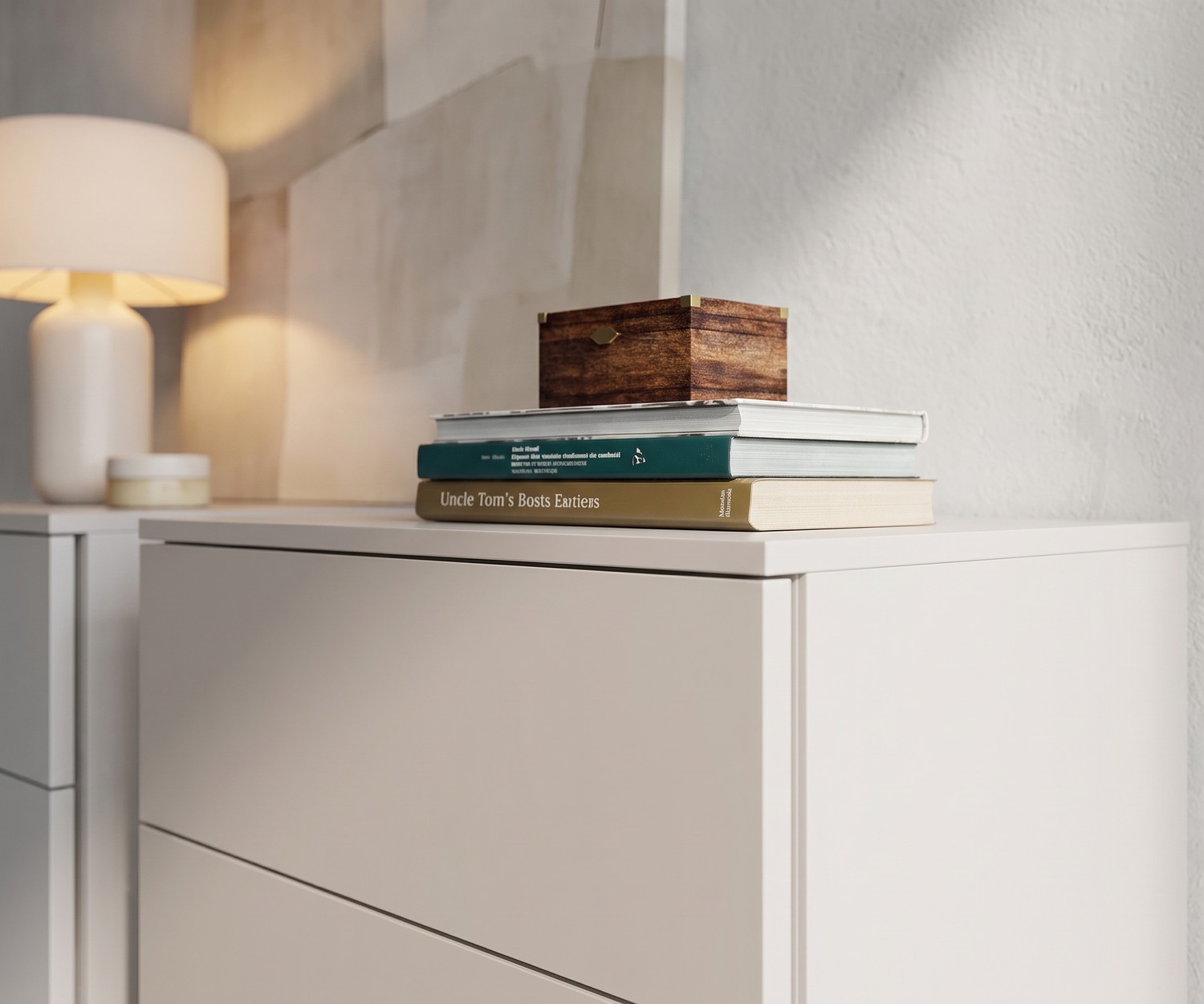 Livitalia Atena minimalistische hoge ladekast Livitalia Atena hoge ladekast voor de slaapkamer, minimalistische ladenkasten in wit en beige met 6 laden in modern design.
