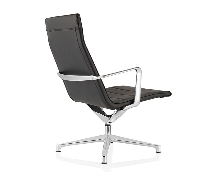 ICF Valea design lounge bureaustoel met zwart lederen bekleding ICF Valea design lounge bureaustoel met zwart lederen bekleding