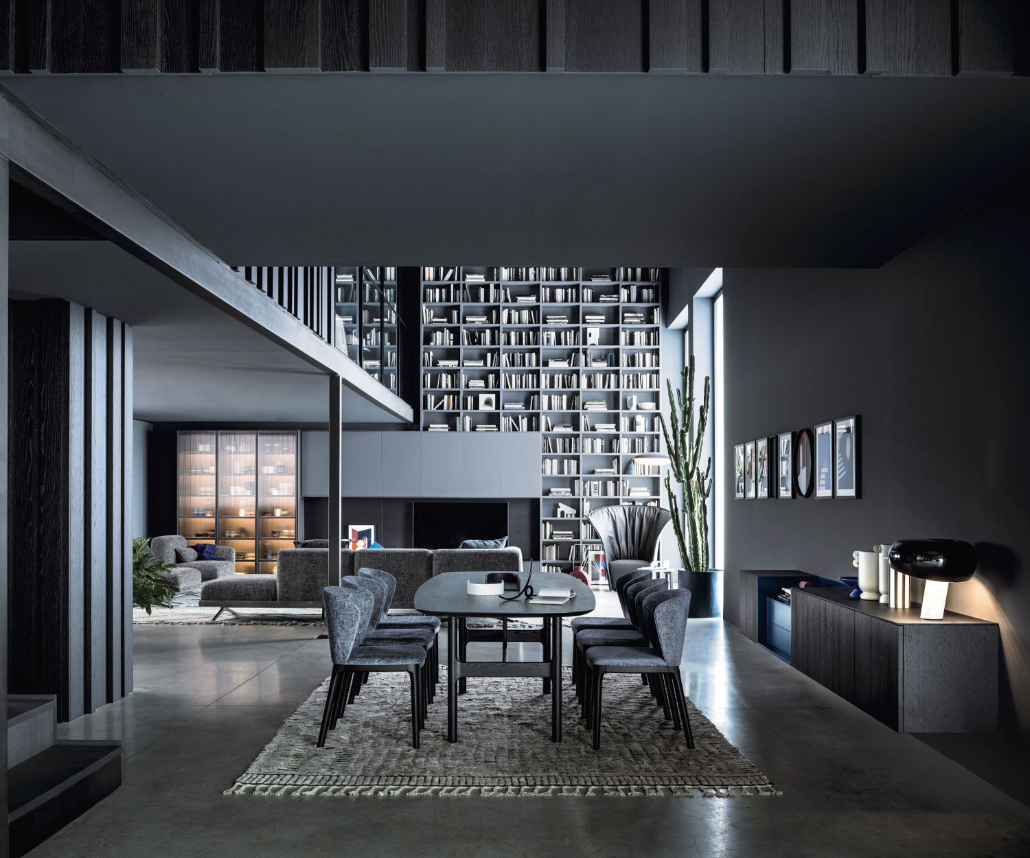 Massief houten frame en bovenkant eiken Carbone  Massief houten frame en bovenkant eiken Carbone