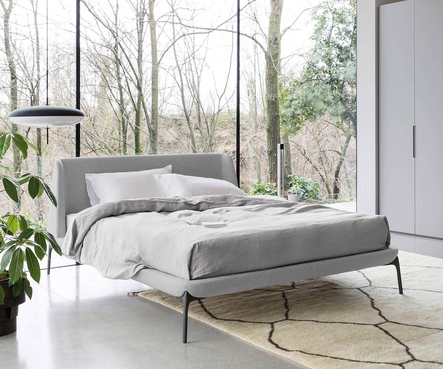 Novamobili Bed met fluwelen bekleding in de slaapkamer bekleding van grijze stof gepolijste poten
