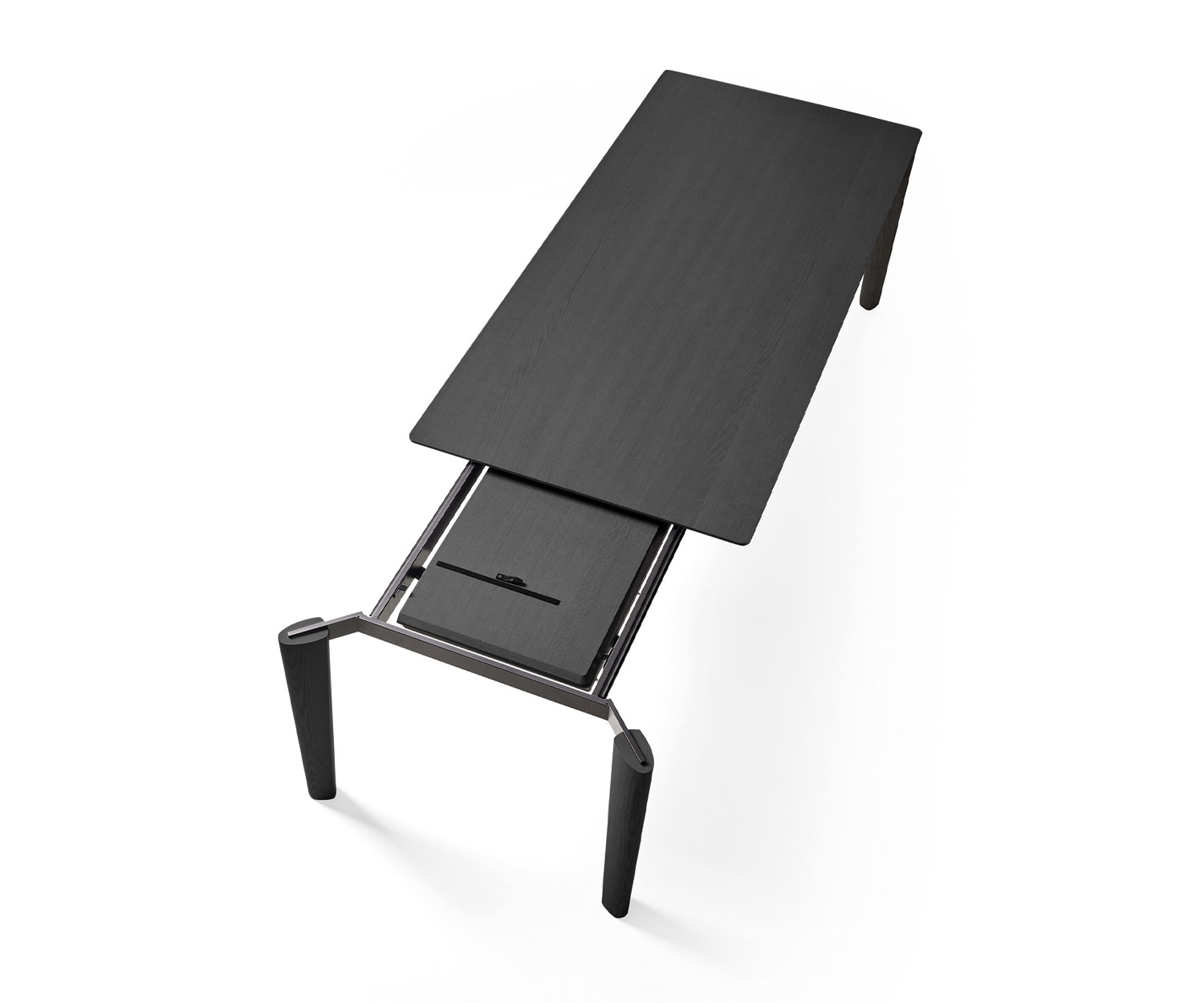 Uitschuifbare eettafel Livitalia Desco Desginer met zicht op het metalen frame Uitschuifbare eettafel Livitalia Desco Desginer met zicht op het metalen frame