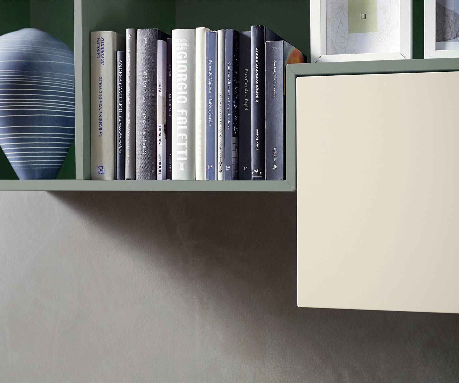 Moderne Livitalia Design wandplank open in detail 45 graden verstek gezaagd Moderne Livitalia Design wandplank open in detail 45 graden verstek gezaagd