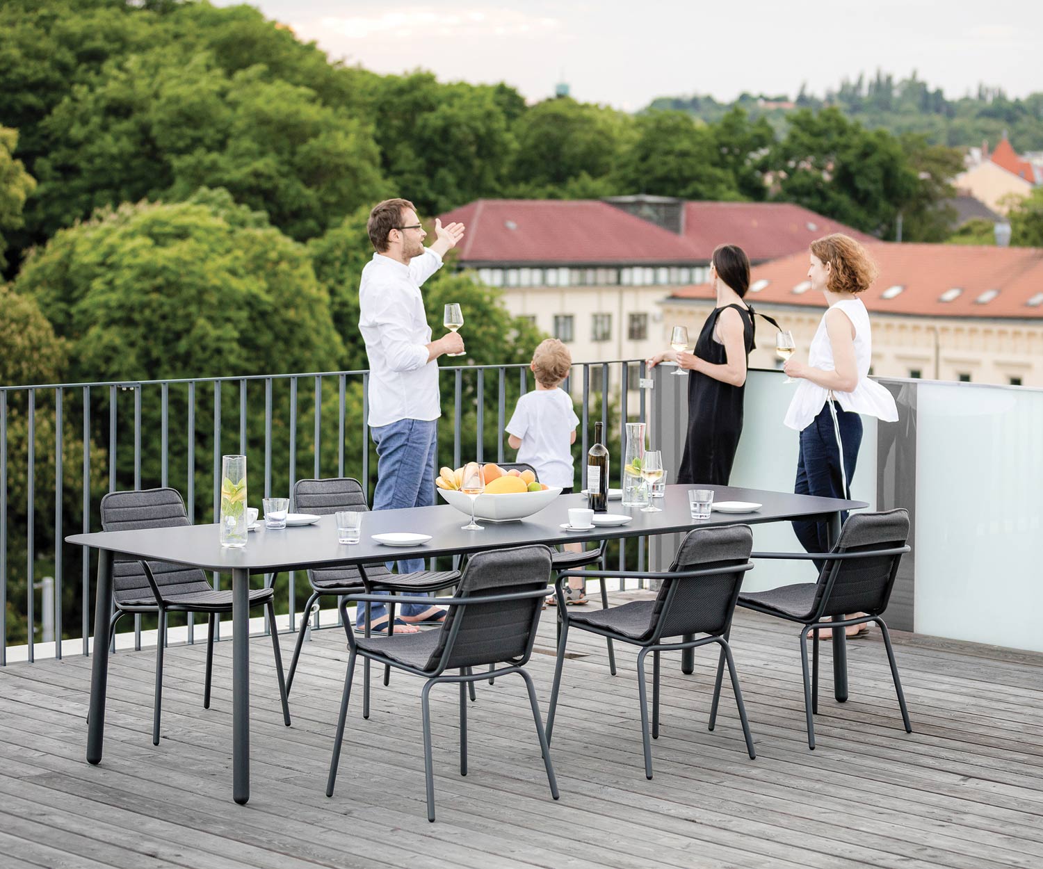 Moderne Todus Starling design fauteuil in gepoedercoat roestvrij staal Moderne Todus Starling design fauteuil in gepoedercoat roestvrij staal