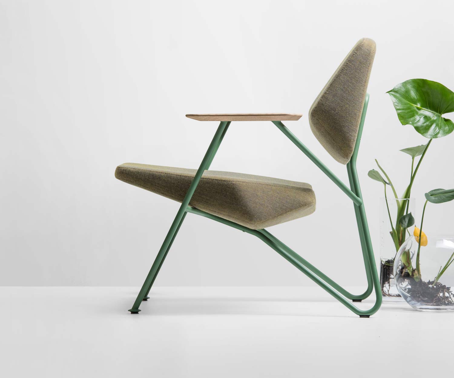 Moderne Prostoria Design fauteuil Polygon in groen Moderne Prostoria Design fauteuil Polygon in groen