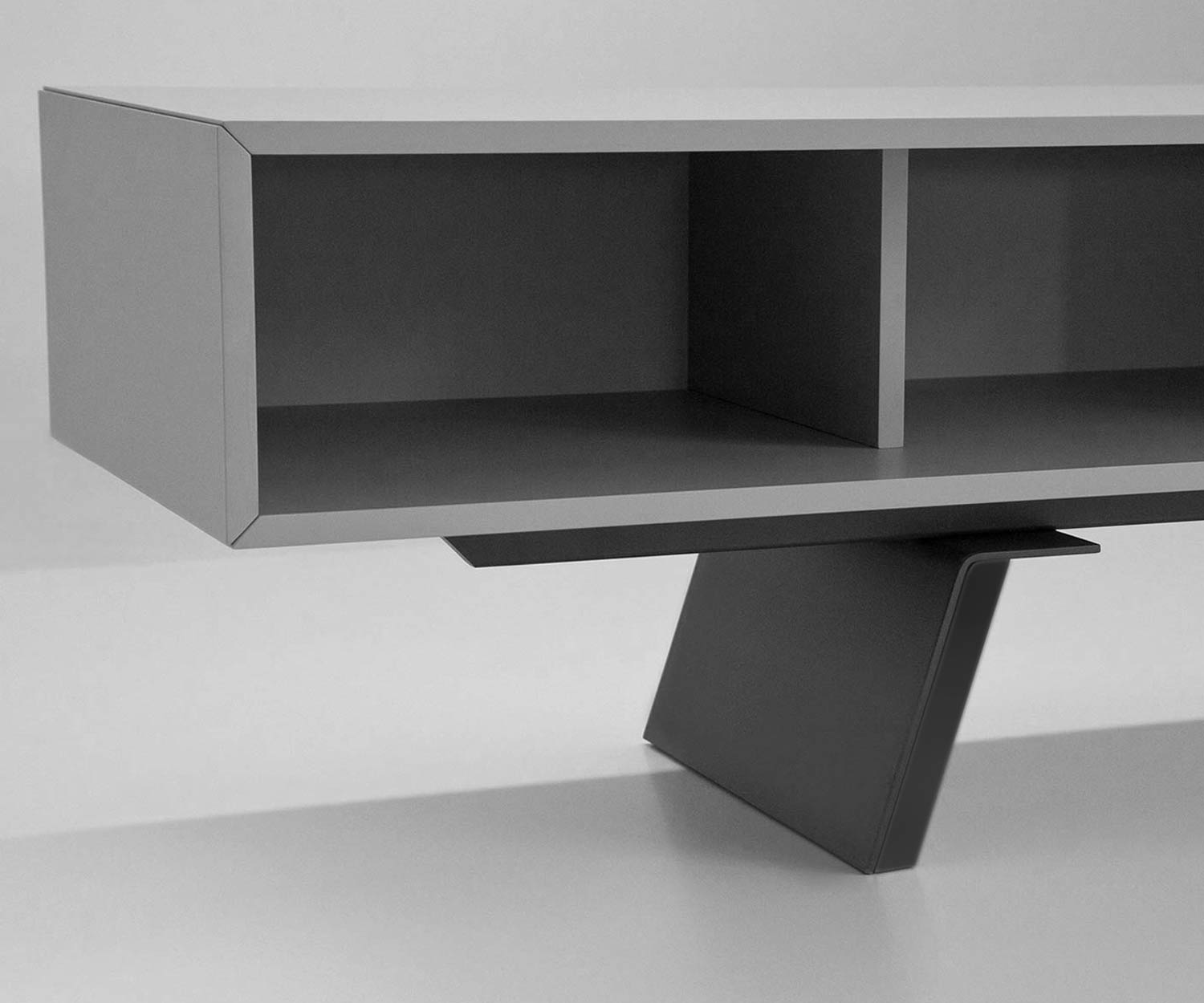 Design TV design lowboard e klipse 005 van al2 in detail het open vak  Design TV design lowboard e klipse 005 van al2 in detail het open vak