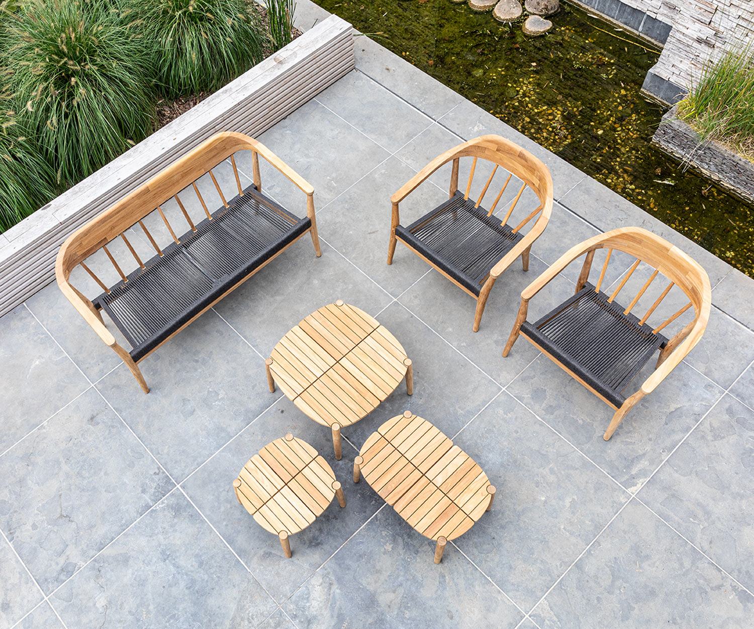 Hoogwaardige Oasiq Designer Copenhagen 2-zits loungebank van boven met bijzettafel Hoogwaardige Oasiq Designer Copenhagen 2-zits loungebank van boven met bijzettafel