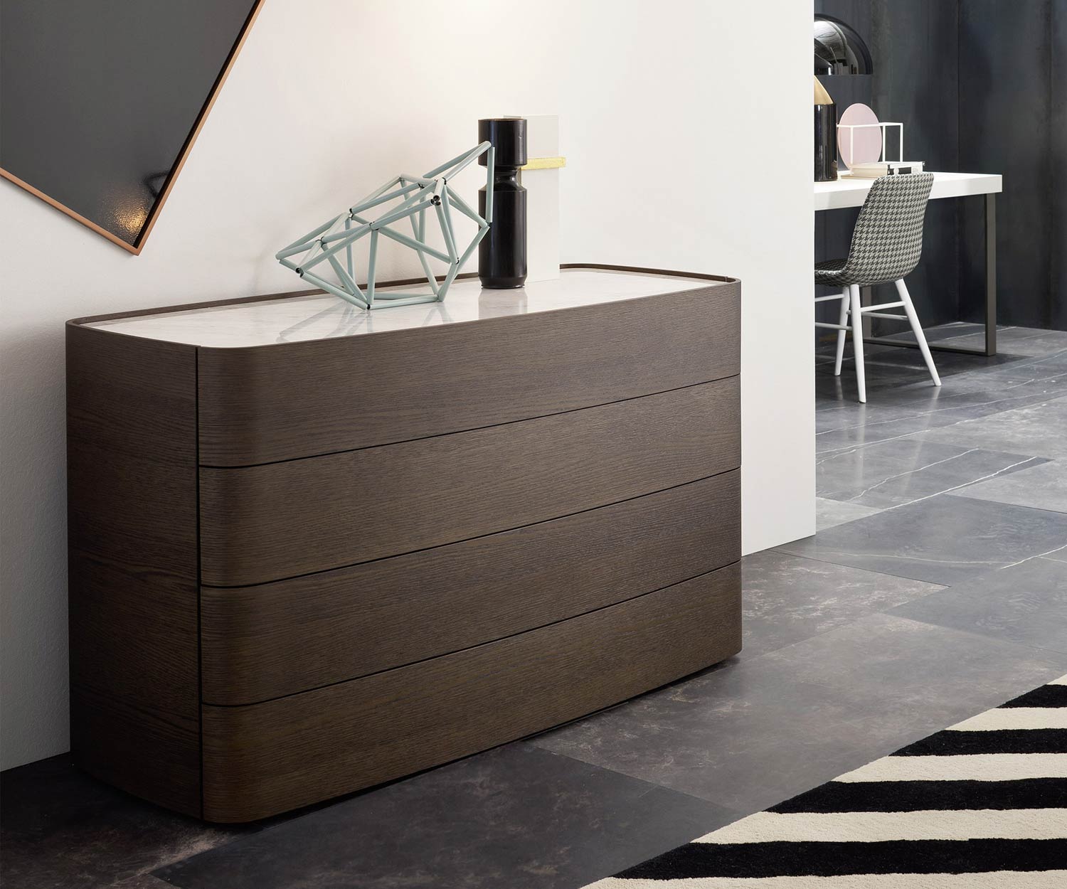 Modern Novamobili Design ladekast Norman 4 laden donker eiken aardkleur Modern Novamobili Design ladekast Norman 4 laden donker eiken aardkleur