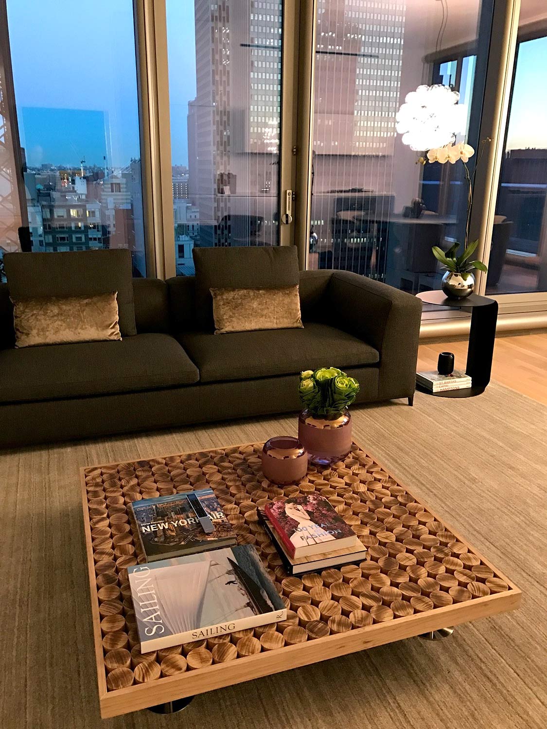 Massief houten design salontafel Massief houten design salontafel