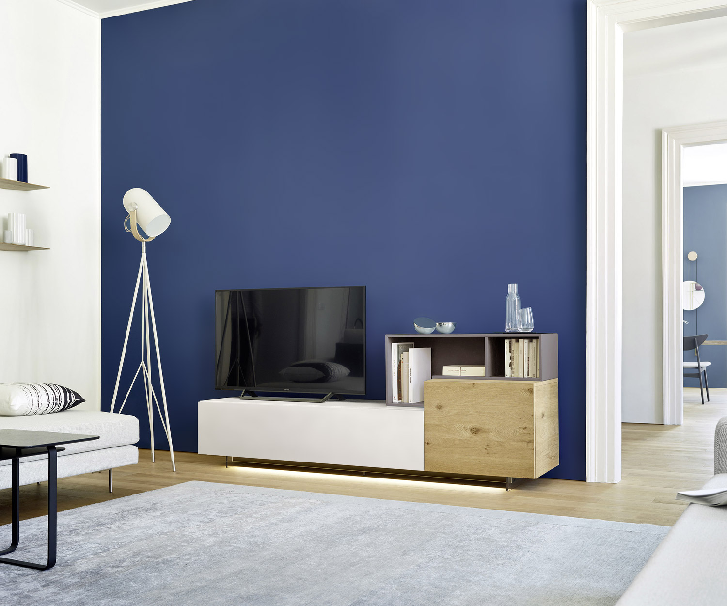 Exclusief design TV wandmeubel Livitalia C09 voor kleine woonkamers licht eiken wit mat zwevend effect