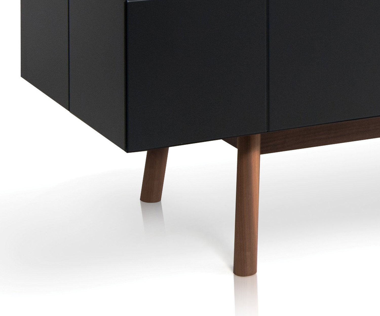 al2 Design lowboard MOS I KO 005 B in zwart in detail massief houten poten al2 Design lowboard MOS I KO 005 B in zwart in detail massief houten poten