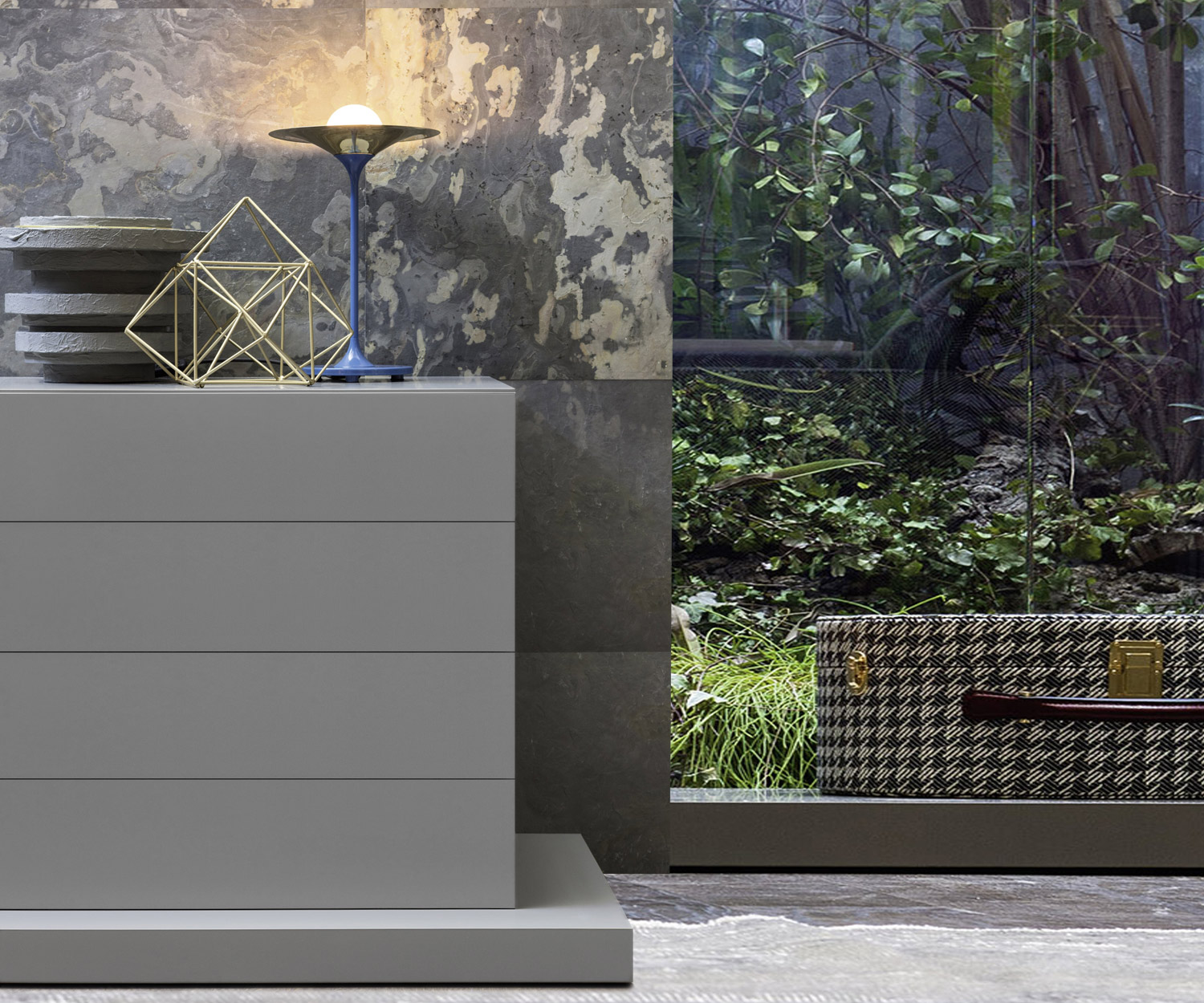 Novamobili Easy ladekast 4 laden lichtgrijs op sokkel Novamobili Easy ladekast 4 laden lichtgrijs op sokkel