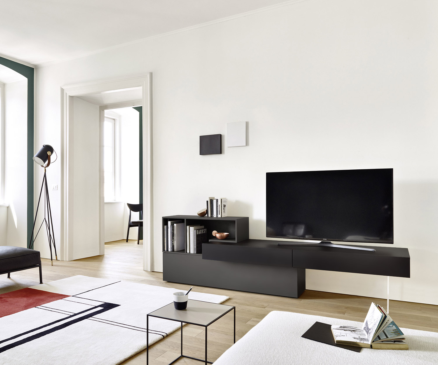 Modern TV-design wandmeubel Livitalia C05 Onderkasten in grijs en zwart mat gelakt open kastelement