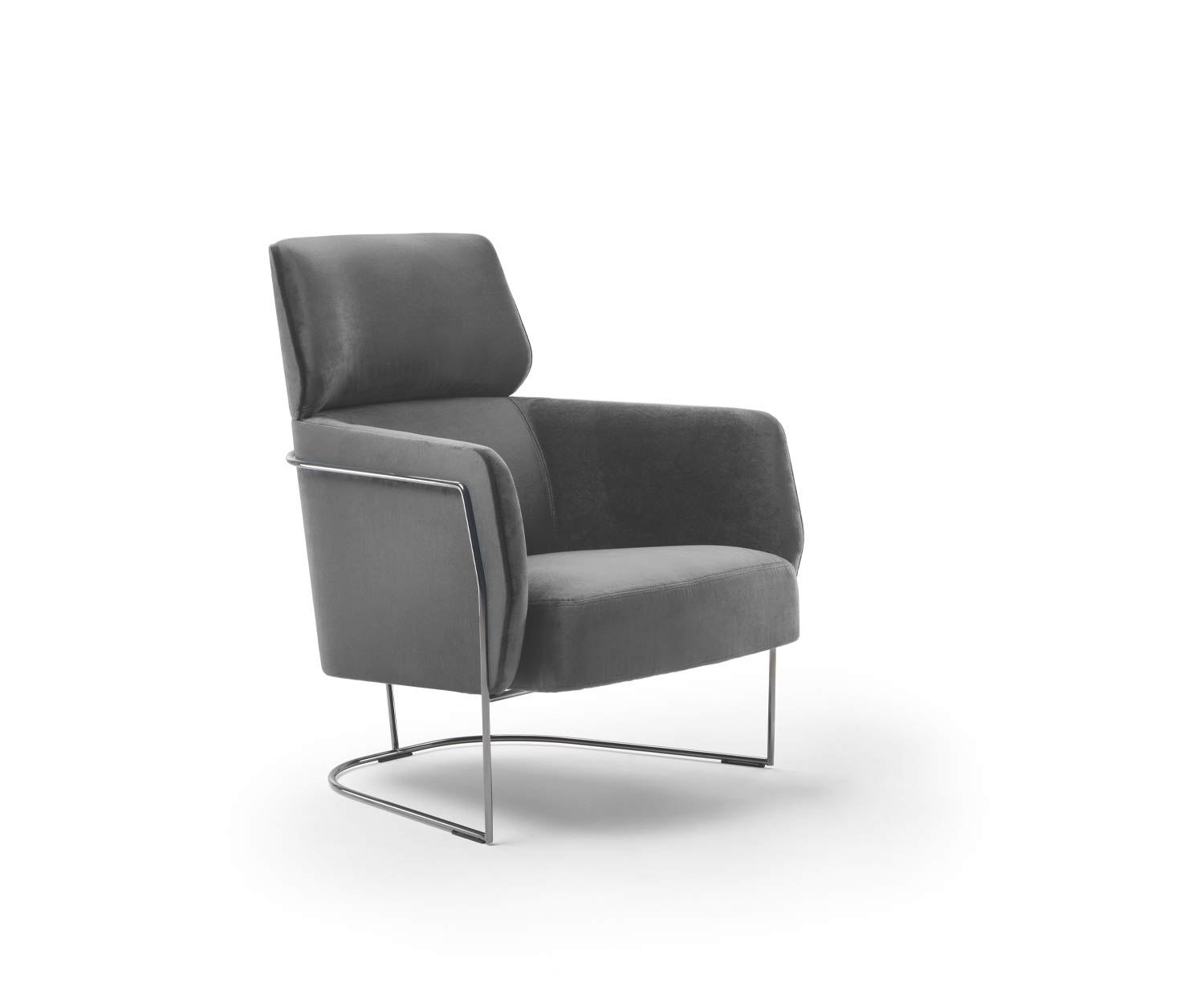 Comfortabele Nest woonkamerfauteuil van Marelli Smal metalen onderstel Comfortabele Nest woonkamerfauteuil van Marelli Smal metalen onderstel