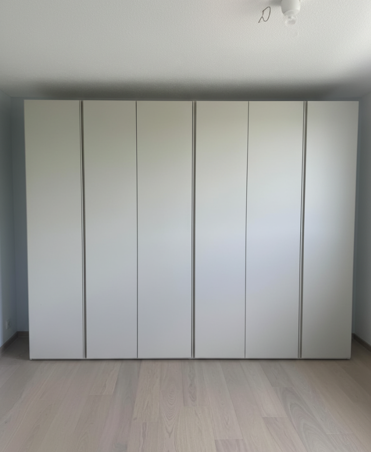 Livitalia Kleiderschrank Sinua Flgeltren mit Griffmulde schn