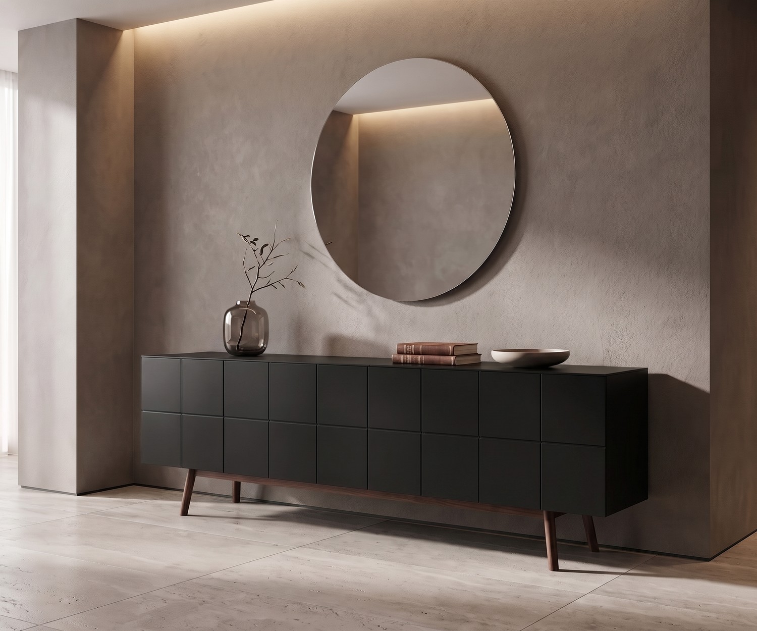 Zwart design dressoir MOS-I-KO 003 B met houten poten al2 MOS-I-KO 003 B design dressoir voor de woonkamer in mat zwart met houten poten en een grote ronde wandspiegel.