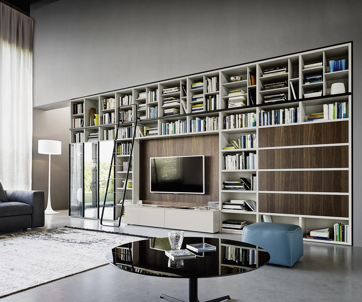 Exclusieve Livitalia Design boekenkast met ladder C60 Exclusieve Livitalia Design boekenkast met ladder C60