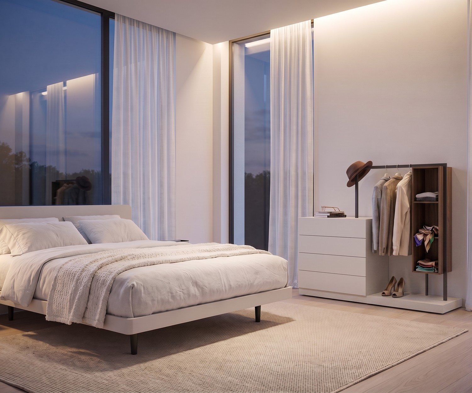 Novamobili Easy 4 ladekast met kledingroede Novamobili Easy 4 ladekast met garderobe in een moderne slaapkamer. Witte ladekast met kledingstang en open houten rek.