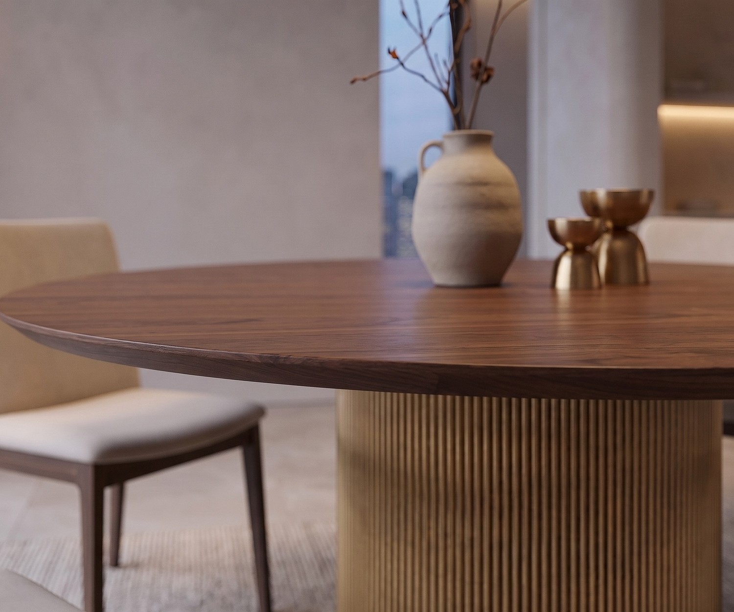 Ronde eettafel al2 dakry br 001 met gouden zuilpoot Ronde eettafel al2 dakry br 001 voor de eetkamer met houten tafelblad en geribbelde, goudkleurige zuilpoot.