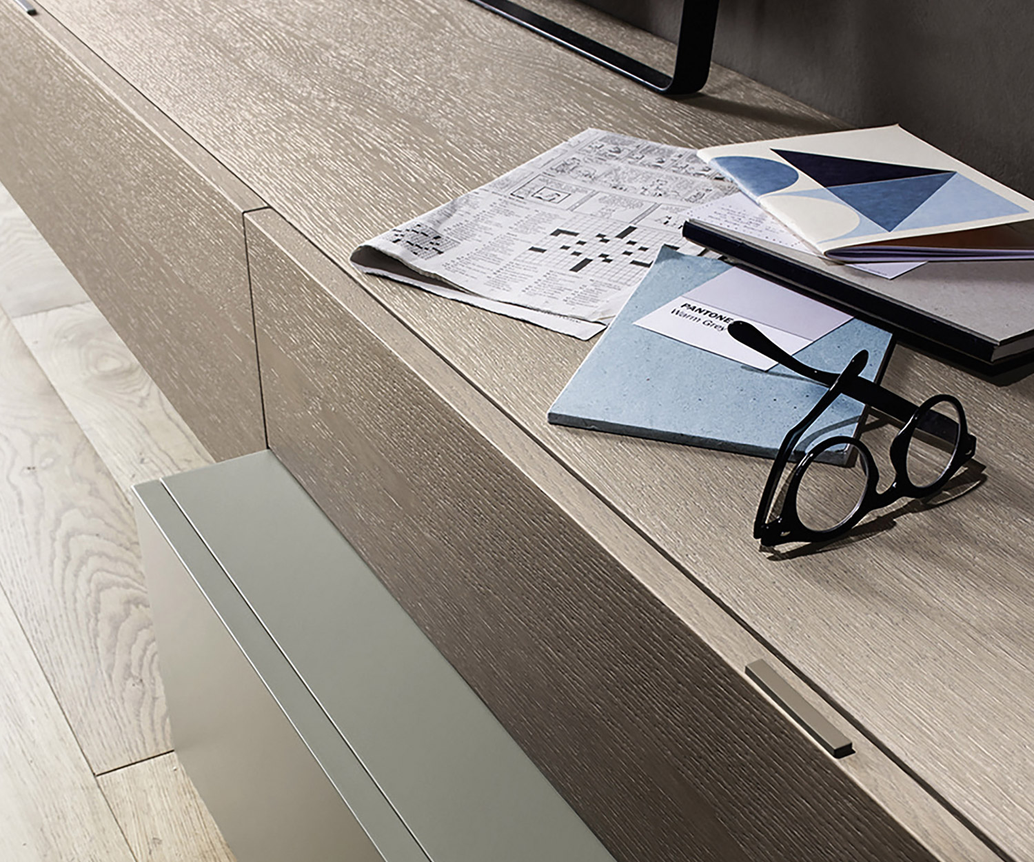 Modern design wandmeubel Livitalia C20 in detail de draaideuren Modern design wandmeubel Livitalia C20 in detail de draaideuren