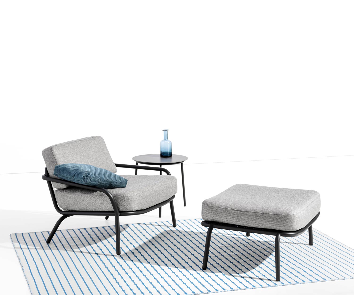 Todus Starling Design loungestoel met kruk in wit