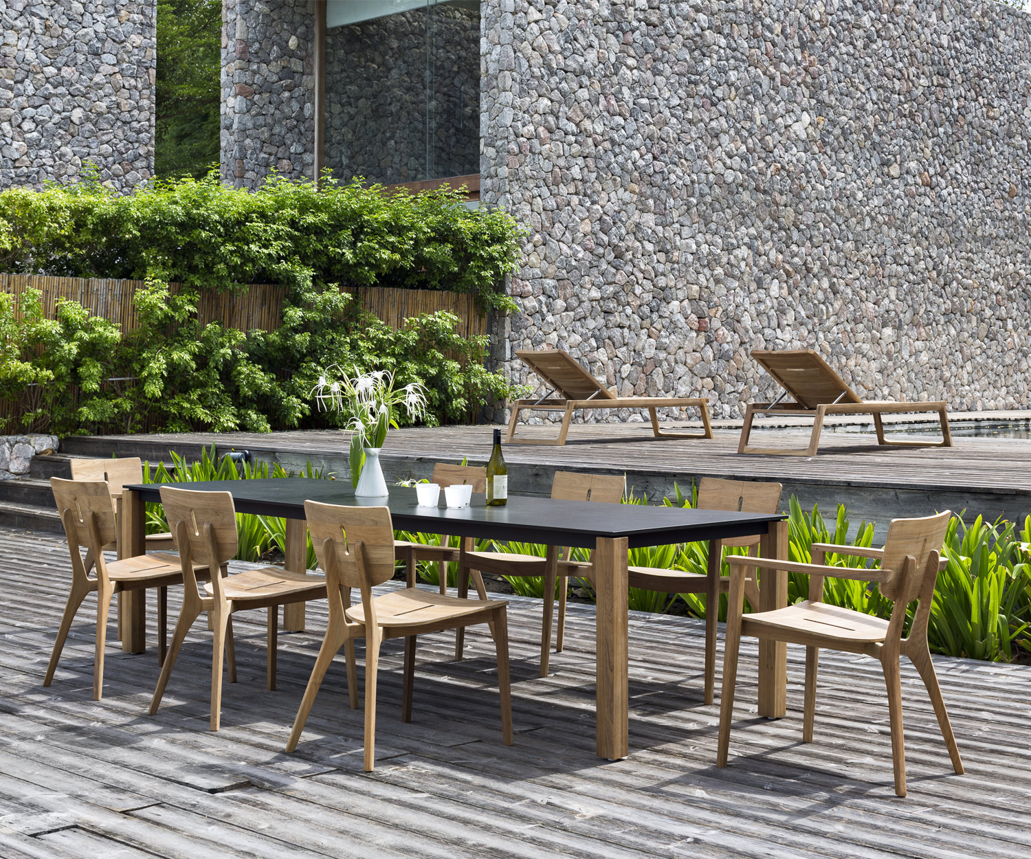 Hoge kwaliteit Oasiq Machar Design tuintafel teak Hoge kwaliteit Oasiq Machar Design tuintafel teak