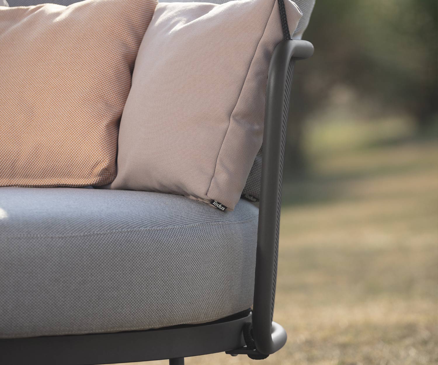 Modern Todus Baza Designer Ronde Schommelstoel in detail Frame Bekleding Modern Todus Baza Designer Ronde Schommelstoel in detail Frame Bekleding