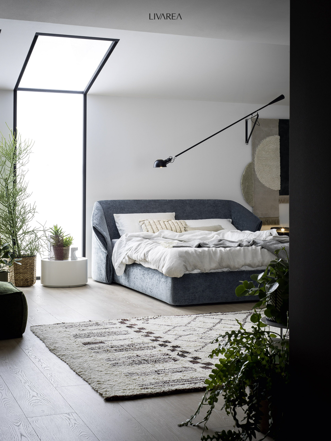Hoogwaardig gestoffeerd bed met 2 laden nachtkastje Hoogwaardig gestoffeerd bed met 2 laden nachtkastje