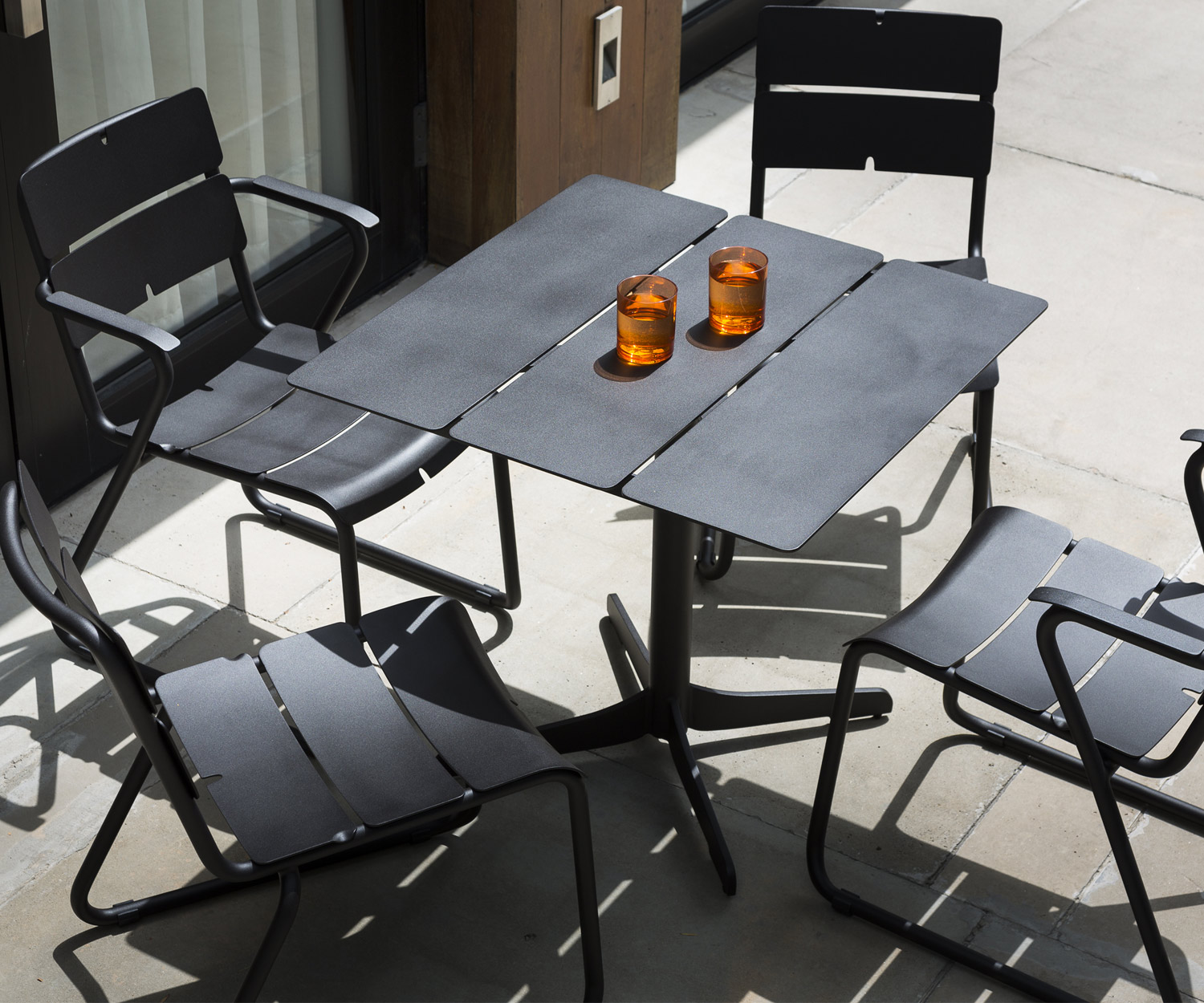 Oasiq Corail aluminium design stoel tuinstoel Oasiq Corail aluminium design stoel tuinstoel