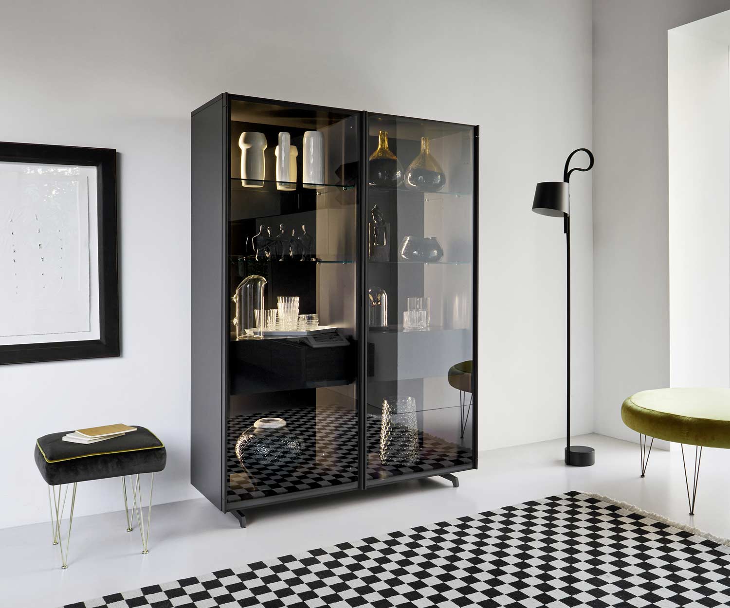 Exclusieve Livitalia Design vitrinekast Scrigno met smal frame Exclusieve Livitalia Design vitrinekast Scrigno met smal frame