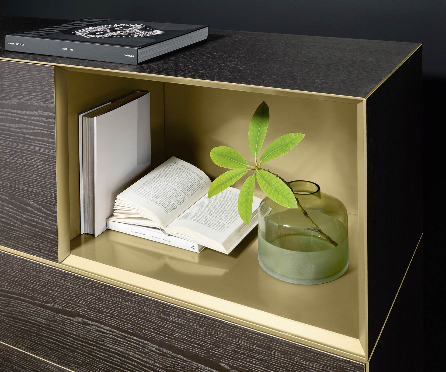 Modern design highboard Minimal van Livitalia open vak kleur goud Modern design highboard Minimal van Livitalia open vak kleur goud