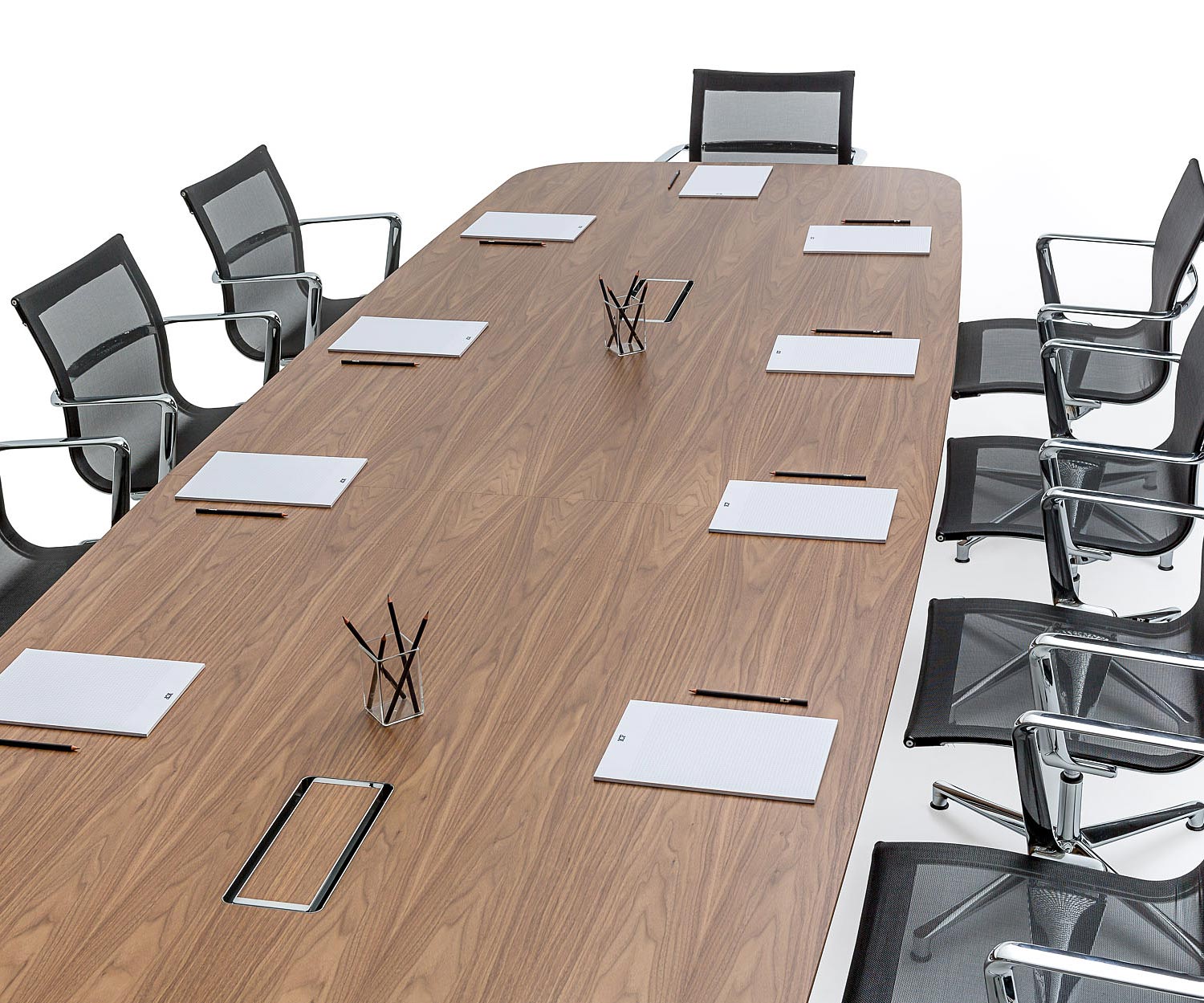 ICF Unitable Manager vergadertafel met notenhouten design en stroomaansluiting ICF Unitable Manager vergadertafel met notenhouten design en stroomaansluiting