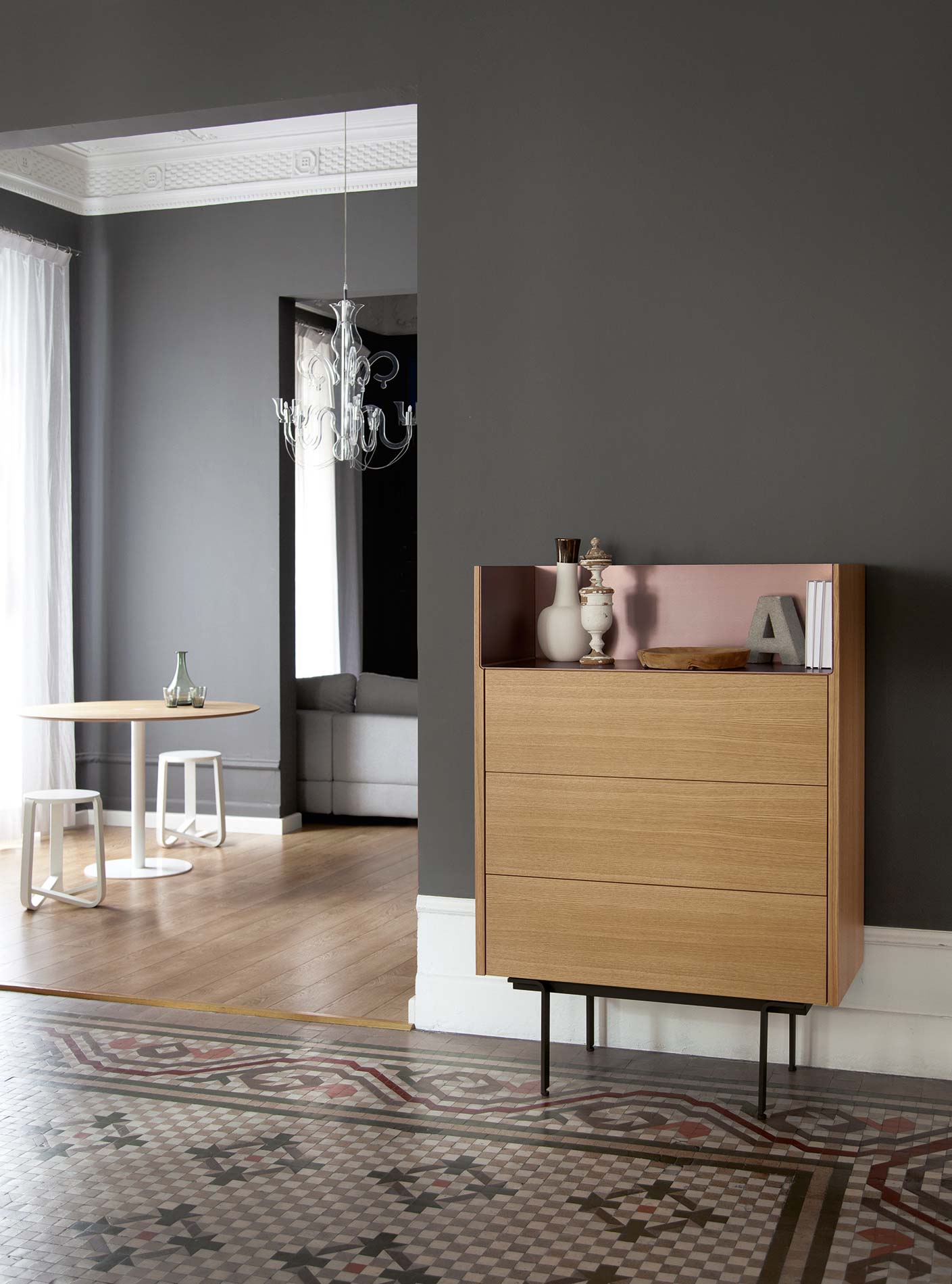 Houten hoge ladekast