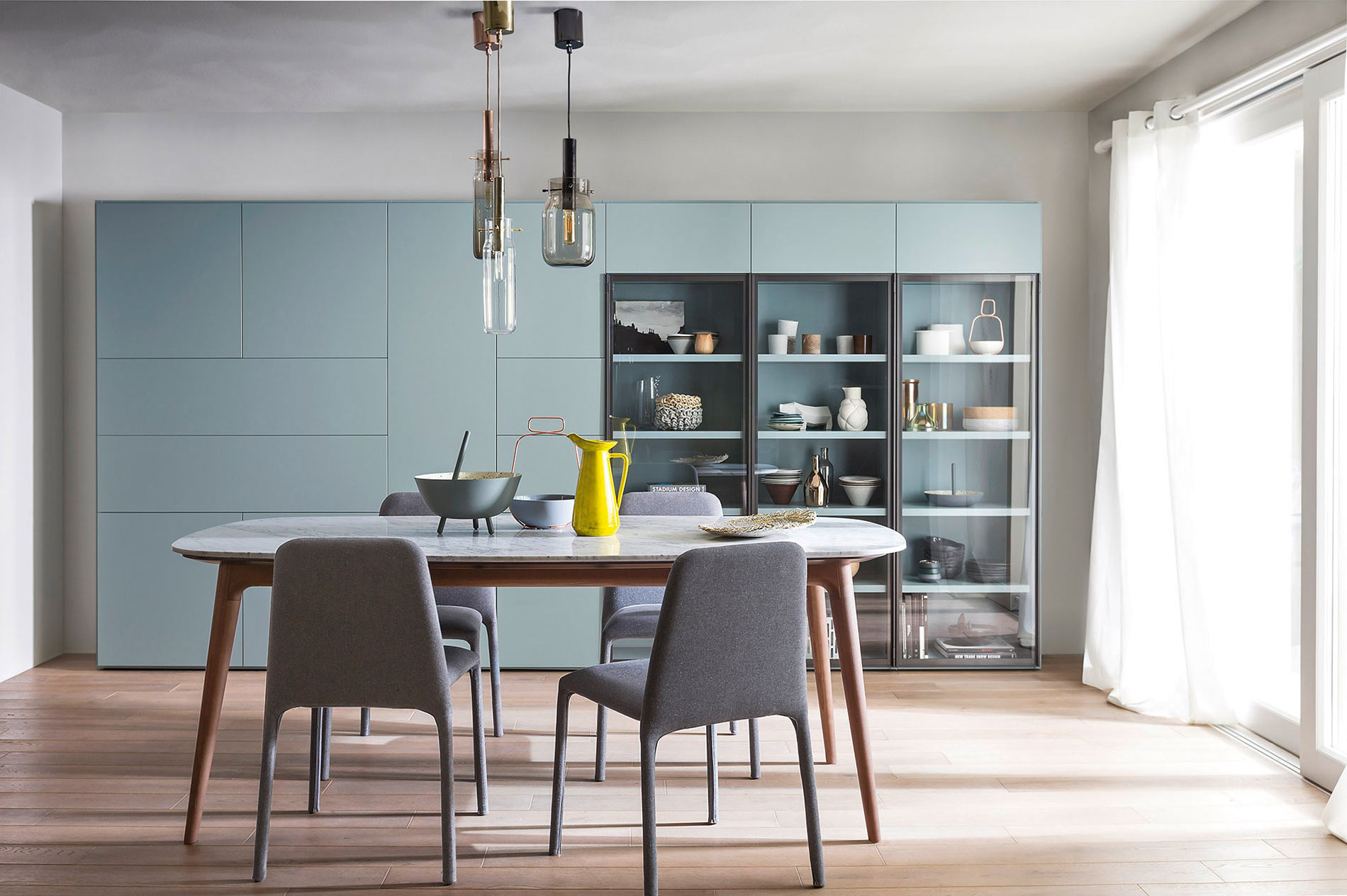 Novamobili Design eetkamer met kast en eethoek
