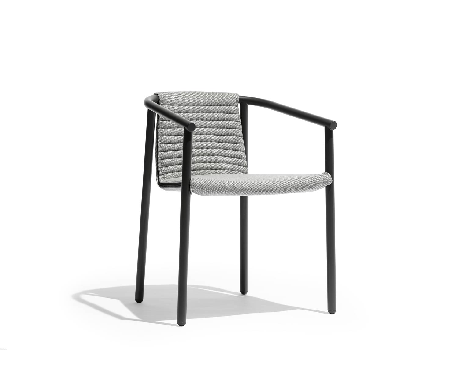 Exclusieve Todus Duct Round Design fauteuil met gestoffeerd kussen in grijs Exclusieve Todus Duct Round Design fauteuil met gestoffeerd kussen in grijs