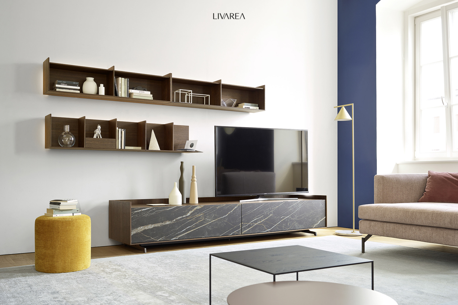 Minimalistisch wandmeubel voor kleine kamers met houten wandplank lowboard 2 laden Minimalistisch wandmeubel voor kleine kamers met houten wandplank lowboard 2 laden