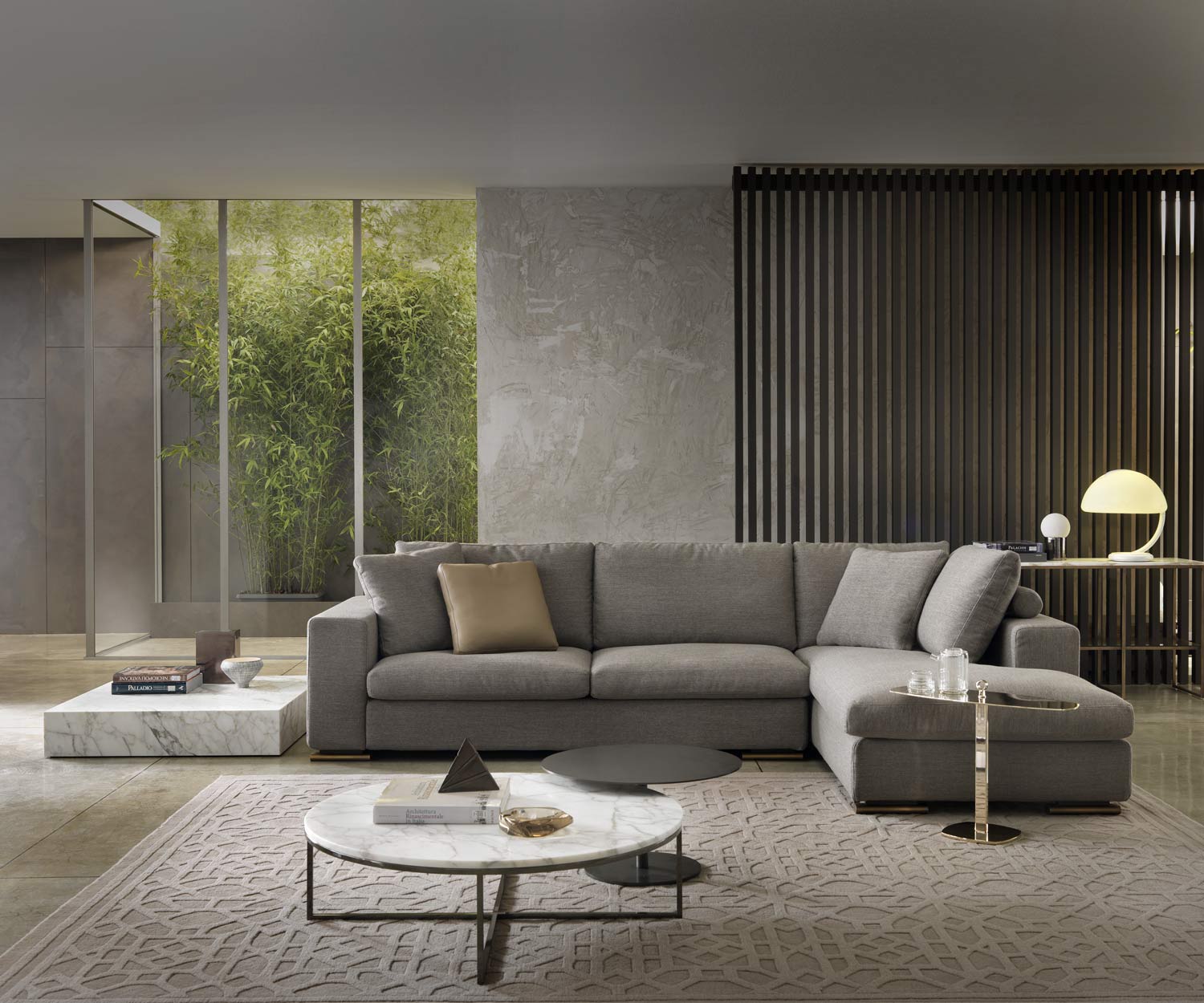 Italiaanse designbank Jack met chaise longue Italiaanse designbank Jack met chaise longue