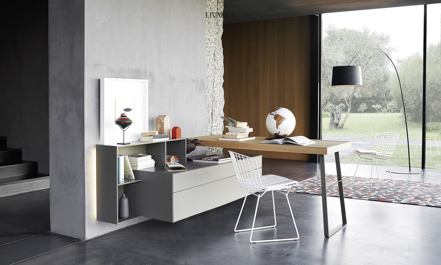 Veelzijdige design ladekast met houten bureau en aanhangende plank Veelzijdige design ladekast met houten bureau en aanhangende plank