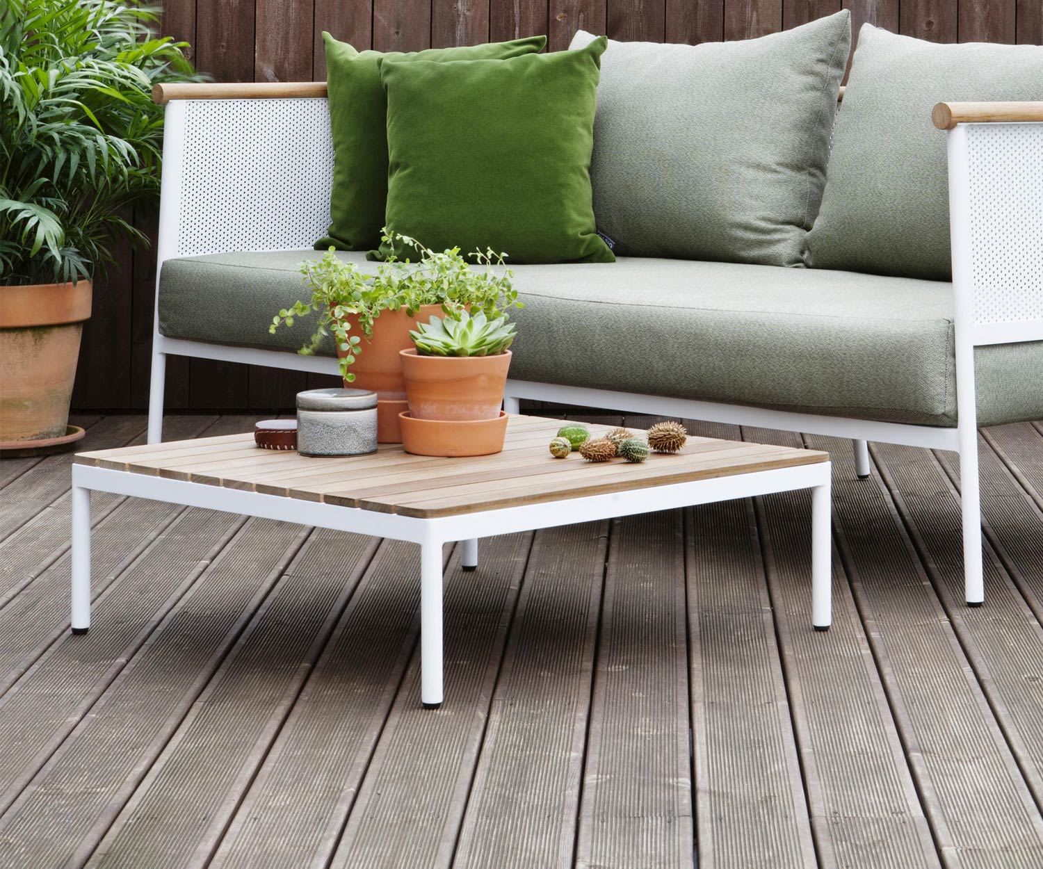 Exclusieve Oasiq Riad design bijzettafel met teak blad Exclusieve Oasiq Riad design bijzettafel met teak blad