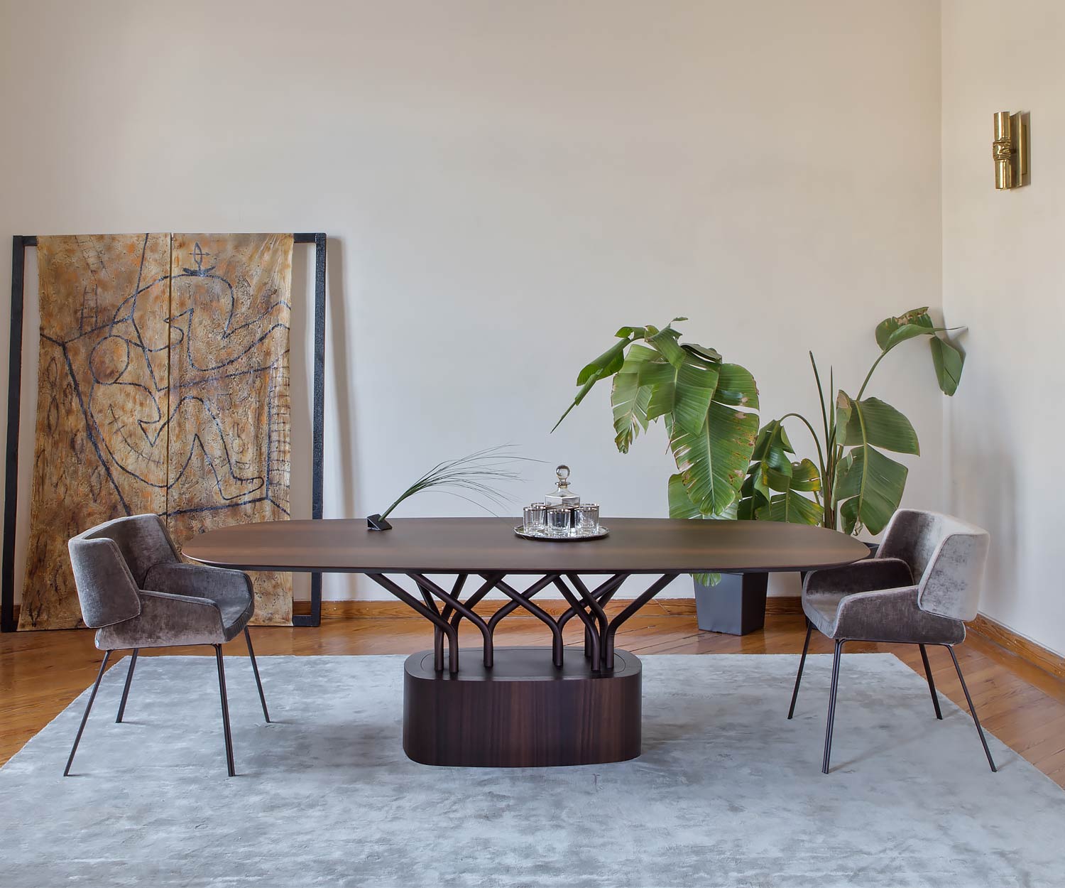 Exclusieve design eettafel al2 hout oozicht Eetkamer afgewerkt met walnootfineer Exclusieve design eettafel al2 hout oozicht Eetkamer afgewerkt met walnootfineer