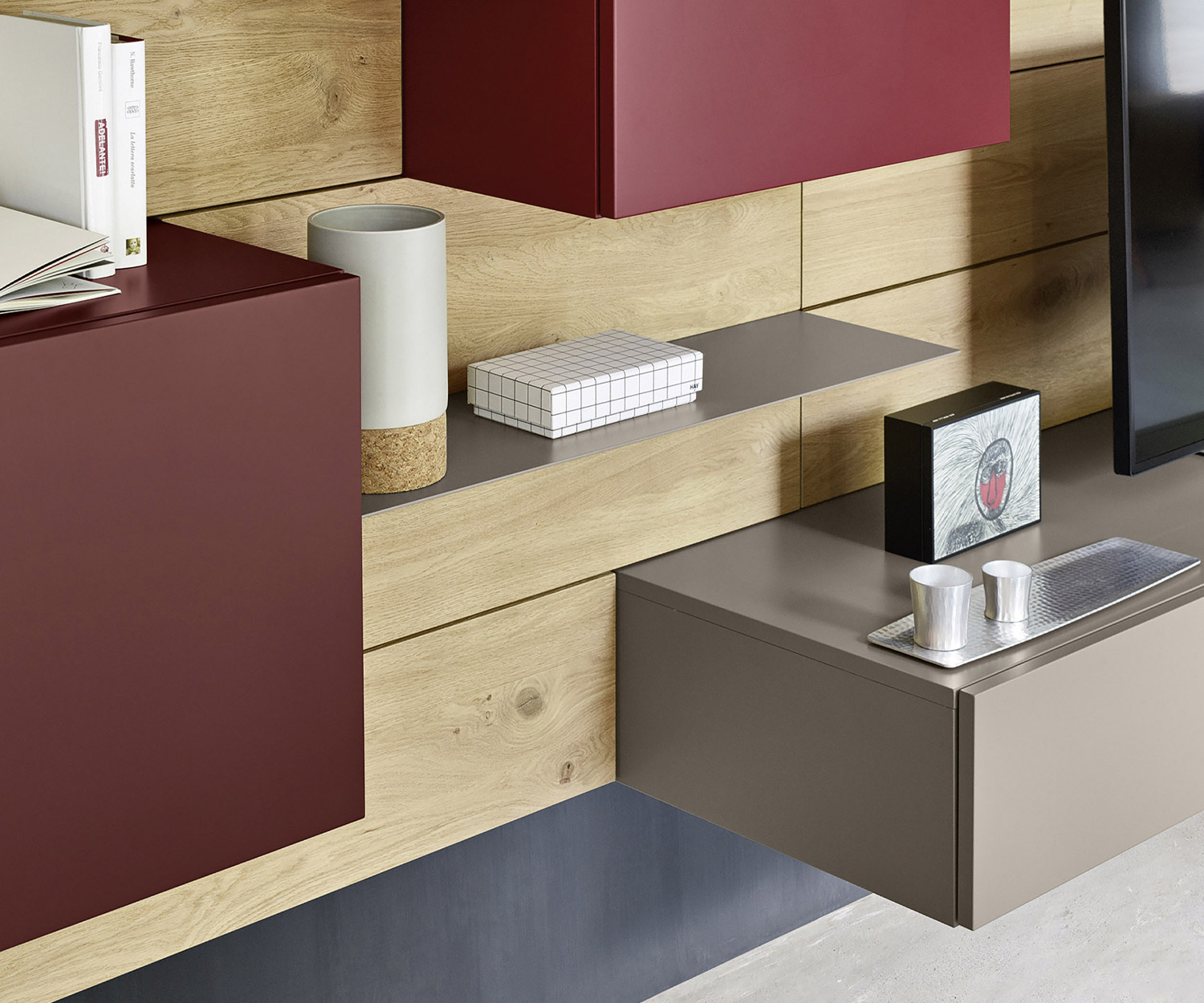 Modern Livitalia Design wandmeubel C37 met wandpaneel in eikenfineer Modern Livitalia Design wandmeubel C37 met wandpaneel in eikenfineer